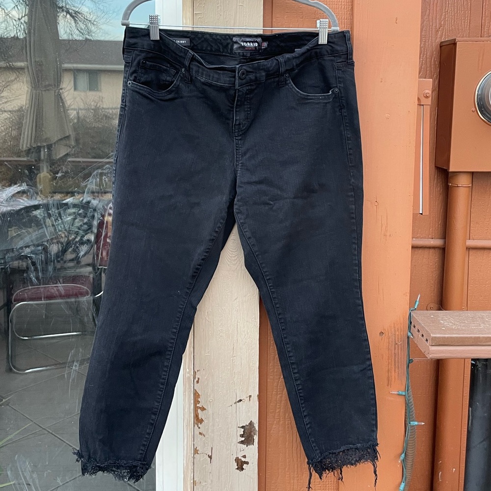 Torrid ankle skinny distressed hem jeans